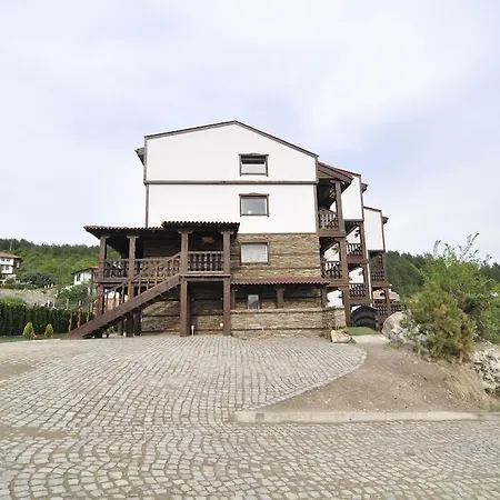 Seasons Glavatarski Apartmanhotel 3*