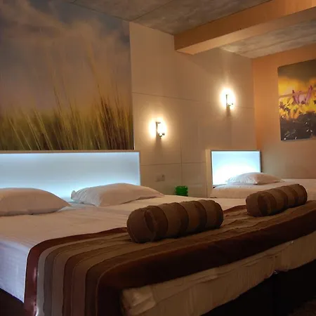 Seasons Glavatarski 3*