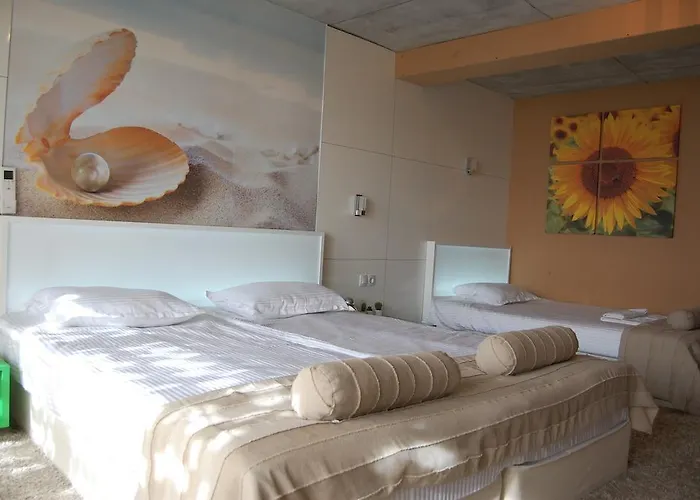 Seasons Glavatarski 3*